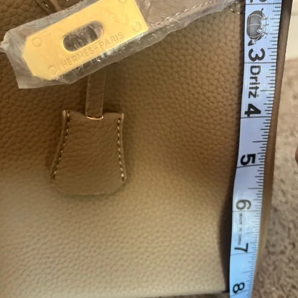 🌹SALE TO 3/25! H bag new taupe tote lock satchel bag 30cm size gold hardware new